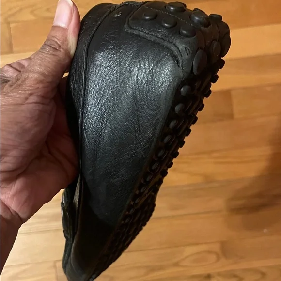 Men Gucci Black Leather Loafers - Picture 6 of 16